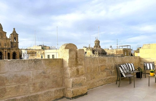 Siggiewi House | Authentic Maltese Stay with private terrace