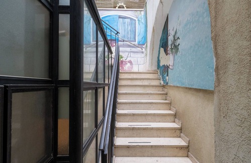 Mahane Israel Apartment | Authentic Mamilla 3BR - Walk to Old City