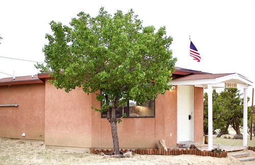 Counselor House | Authentic Native American Hogan Experience near Chaco Cultural Historical Park