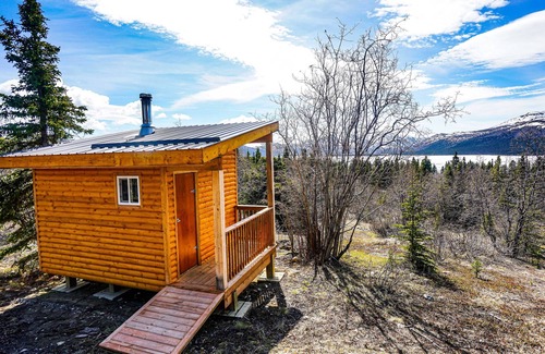 Whitehorse Cabin | Authentic Off Grid Cabin Experience