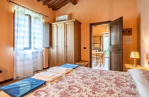 Camerino House | Authentic residence in the middle of nature with pool.