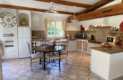 Seillans Villa | Authentic restored sheepfold surrounded by century-old olive trees