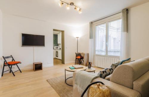 Chaillot Apartment | Authentic studio - 2P - Eiffel Tower