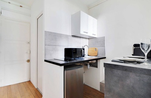 17th Arrondissement Apartment | Authentic studio - 2P - Plaine-Monceau