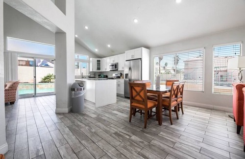 Spring Valley Villa | Authentic Vacation! Relaxing stay!