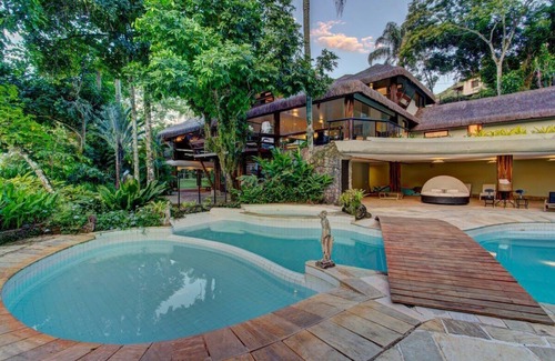 Mangaratiba Villa | Authentic Villa with Pool and Deck - ANG002