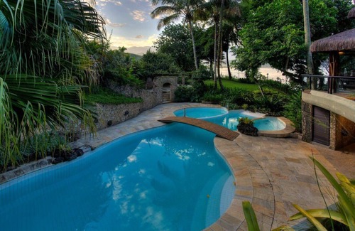 Mangaratiba Villa | Authentic Villa with Pool and Deck - ANG002