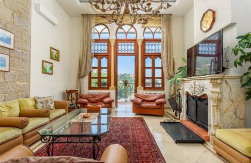 Duhur ash Shuwayr House | Authentic Villa with Pool and Garden in Beit Chabeb