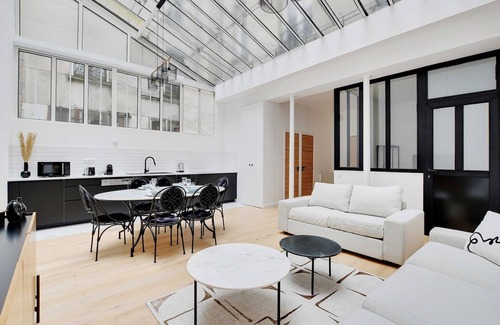 Quartier de la Folie-Mericourt Apartment | Authentique Apartment - 1BR- 2P- Voltaire