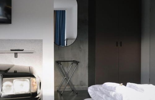 Falkensee Apartment | Autohof by Andrew - Apartments