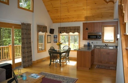 Mount Holly Ski Chalet | Autumn Escape - Chalet Retreat in the Heart of the Mountains.