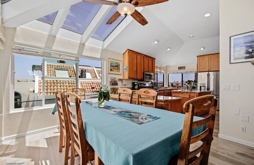 Mission Beach House | Autumn Rate Deals for Spacious North Mission Beach Home—Steps to Ocean & Bay