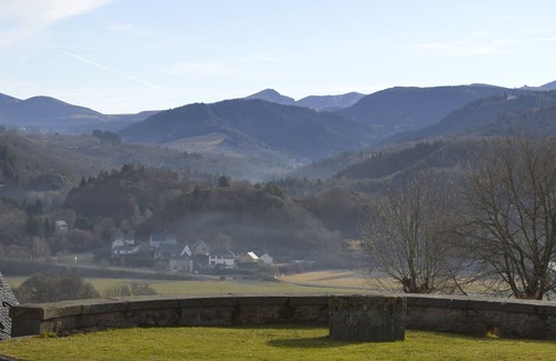Saint-Sauves-d'Auvergne Cottage | Auvergne Sancy Cottage 06-15 pers 4km 9km La Bourboule Mont-Dore