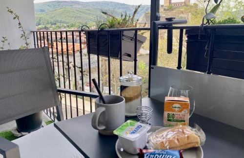 Foix Apartment | AUX 4 LOGIS Appart-hotel - Studio Le Roof - Une vue splendide - Petit déjeuner inclus 1ère nuit