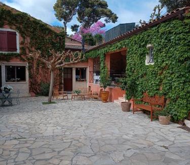 Capestang House | Aux Berges du Canal