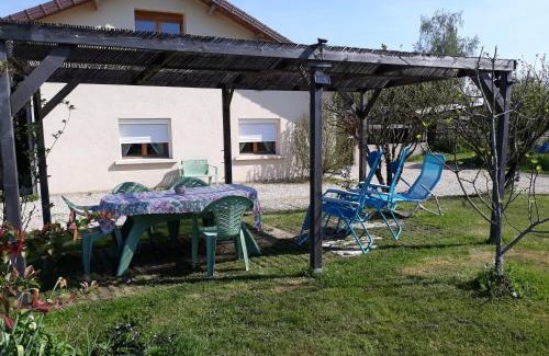 Romenay Bed & Breakfast | Aux Cadollines