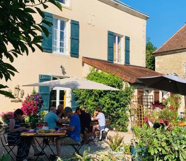 Commarin Bed & Breakfast | Aux couleurs de Commarin CHAMBRES d'hôtes