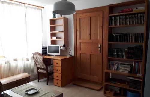 Buhl Apartment | Aux Jardins d'Argiles