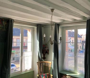 La Ferte-Vidame Hotel | Aux lapins Bleus