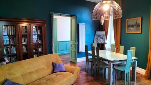 Oloron-Sainte-Marie Apartment | aux petits soins