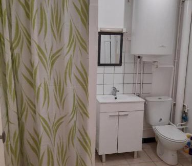 Frouard Apartment | Aux portes de nancy , studio avec parking gratuit