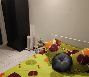 Bondy Apartment | Aux portes de Paris