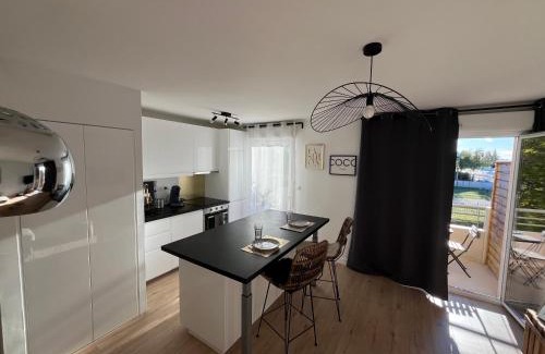 Roques Apartment | Aux roches d'Or