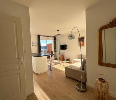 Roques Apartment | Aux roches d'Or