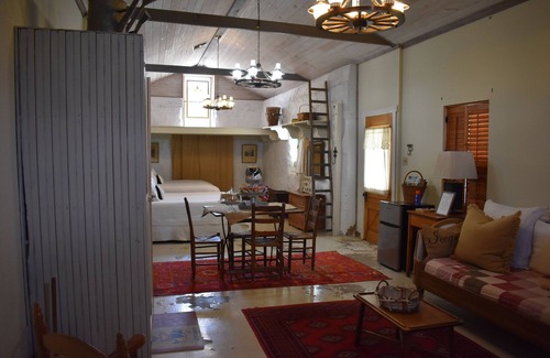 Fredericksburg House | Ava Haus Dairy Barn 3 minutes to Main Street! See our other 4 Ava Haus rentals.
