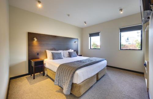 Petone Hotel | Ava Lodge