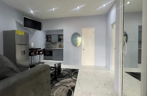 Saint Andrew Apartment | Ava’s Cozy Retreat 1BR 1BA