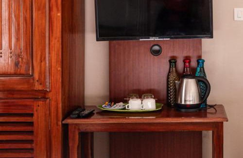 Udumbanchola Hotel | Avadale Idukki - Stag Groups Not Allowed