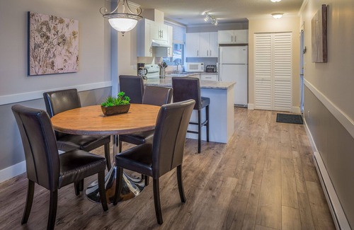 Yellow Point Condo | Availability September Long Weekend, Beautiful Oceanfront Condo/Beach & Pool
