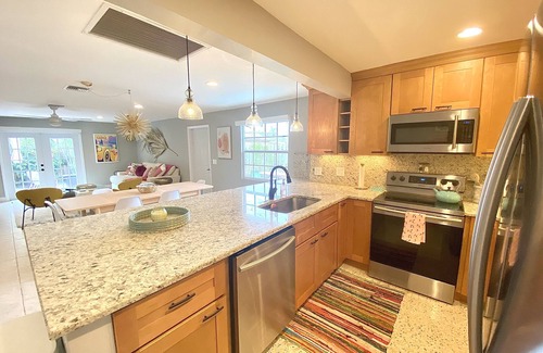 Palm Beach Gardens House | AVAILABLE DEC.! ~ 4 miles to BEACH ~ WALK to Shops, Restaurants; Pet Friendly!