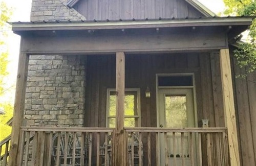 Dadeville House | Available for Memorial Day!