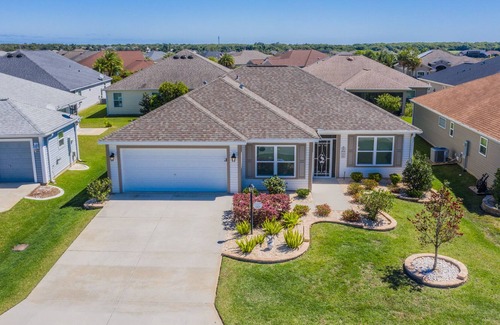 Fruitland Park House | Available Now in The Village of Pine Hills! Golf Cart Included!