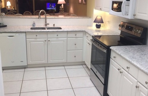 Destin Condo | AVAILABLE Sept. 13th to 20th & Oct. 25th to Nov. 17th! ON THE BEACH!
