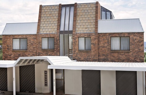 Jindabyne Apartment | Avalanche 6 - Stylish & Modern Apartment in Central Location