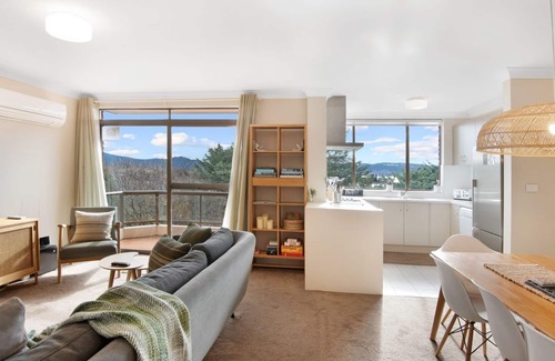 Jindabyne Apartment | Avalanche 6 - Stylish & Modern Apartment in Central Location