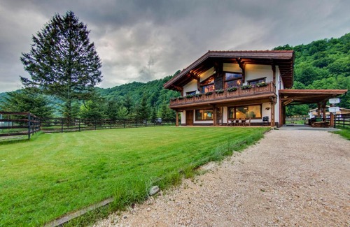 Zarnesti Ski Chalet | Avalanche Plaiul Foii
