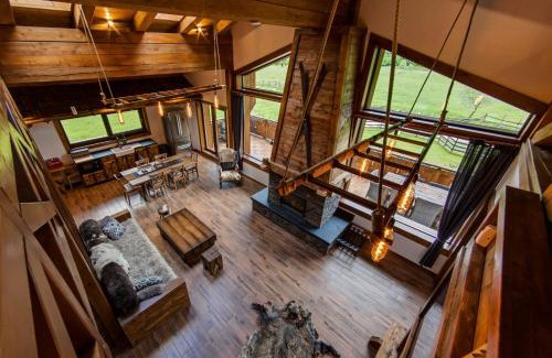 Zarnesti Ski Chalet | Avalanche Plaiul Foii