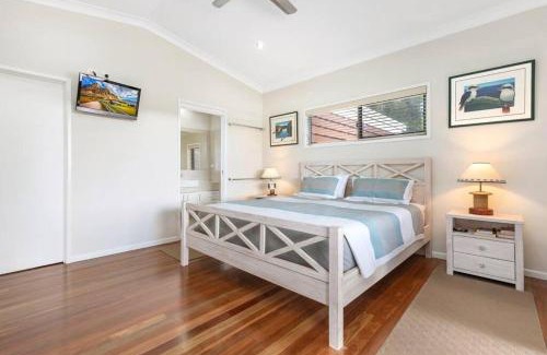 Kingfisher Bay House | AVALON 4 Bedroom home Kingfisher Bay Fraser Island 8 GUEST