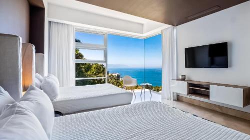 Romantic Zone House | Avalon - 401 Luxury & Breathtaking Sunset Views