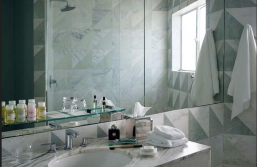 Beverly Hills Hotel | Avalon Hotel Beverly Hills, a Member of Design Hotels