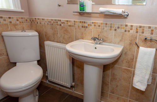 New Forest District Bed & Breakfast | Avalon House B&B
