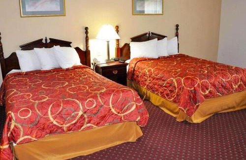 Sandusky Hotel | Avalon Inn