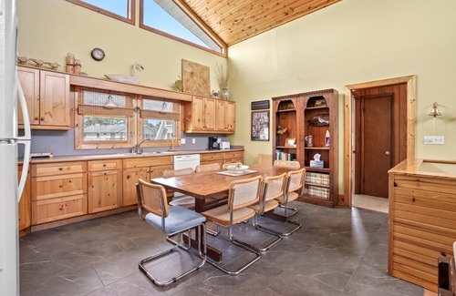 Deep Hole House | Avalon - waterfront home with fireplace and screened porch