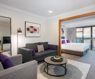 Auckland Central Business District Apartment | Avani Metropolis Auckland Residences