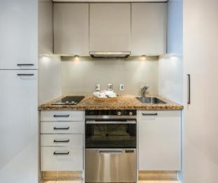 Auckland Central Business District Apartment | Avani Metropolis Auckland Residences
