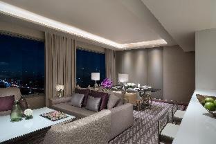Samre Hotel | Avani Plus Riverside Bangkok Hotel